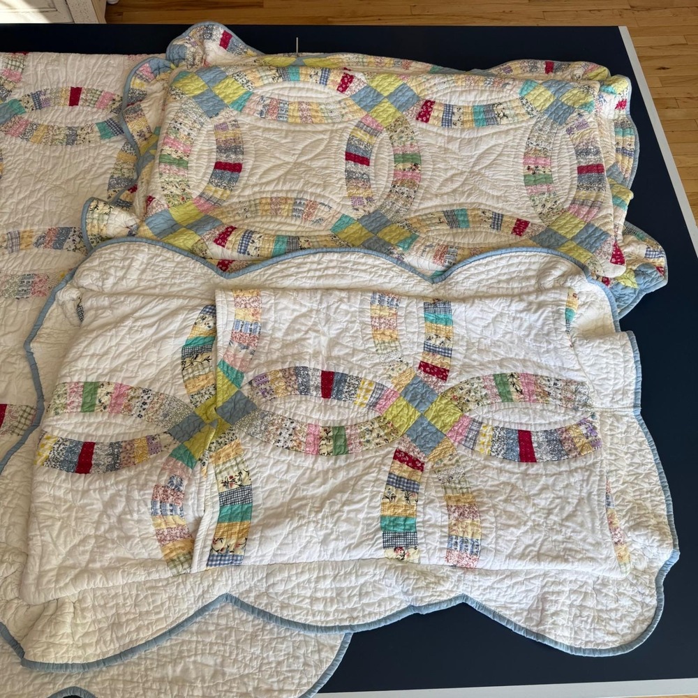 Pottery Barn Double Wedding Ring Patchwork Quilt and 2 shams Full 85" X 101" - Picture 10 of 16